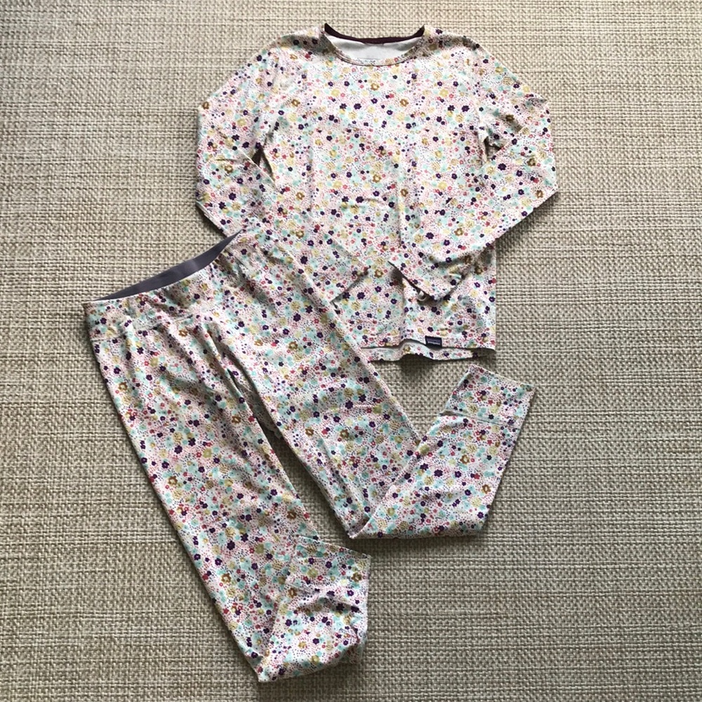 Patagonia Base Layer Set (girls' size M)